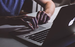 小凯文-波特：申京像小号约基奇 申京：那可是我偶像